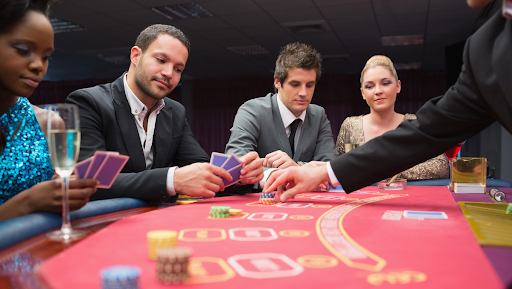 Men vs. Women in Gambling: Who Plays It Smarter? Men vs. Women in Gambling: Who Plays It Smarter?